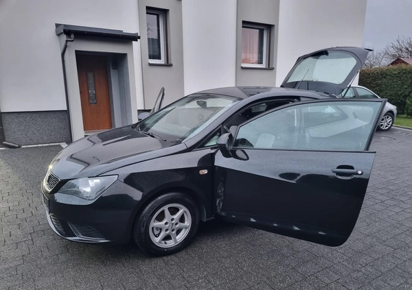 Seat Ibiza cena 17900 przebieg: 137000, rok produkcji 2012 z Wałcz małe 407